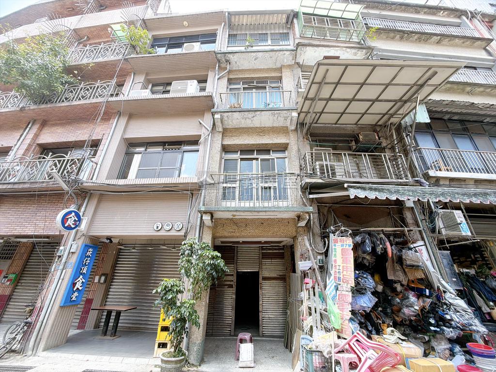 整棟透天房屋室內格局與周邊環境