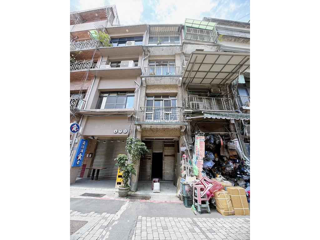 整棟透天房屋室內格局與周邊環境