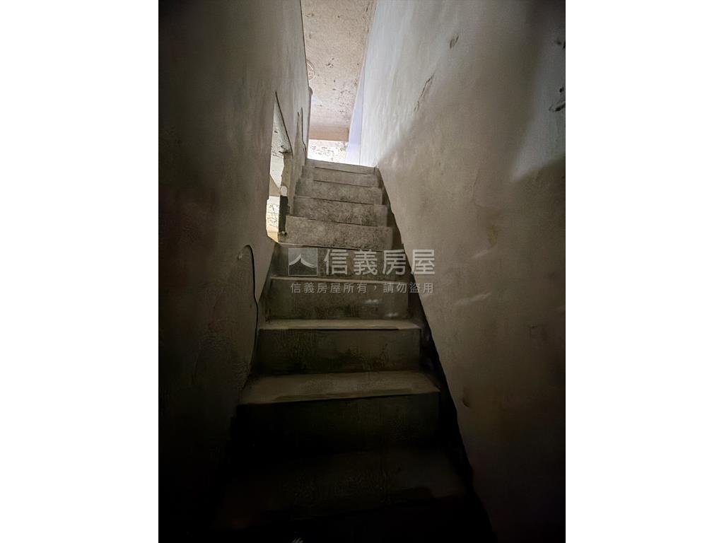 整棟透天房屋室內格局與周邊環境