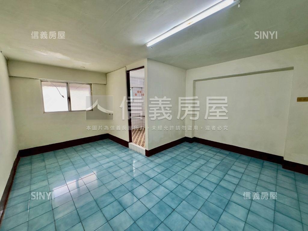 文化西正路南曜金店面房屋室內格局與周邊環境