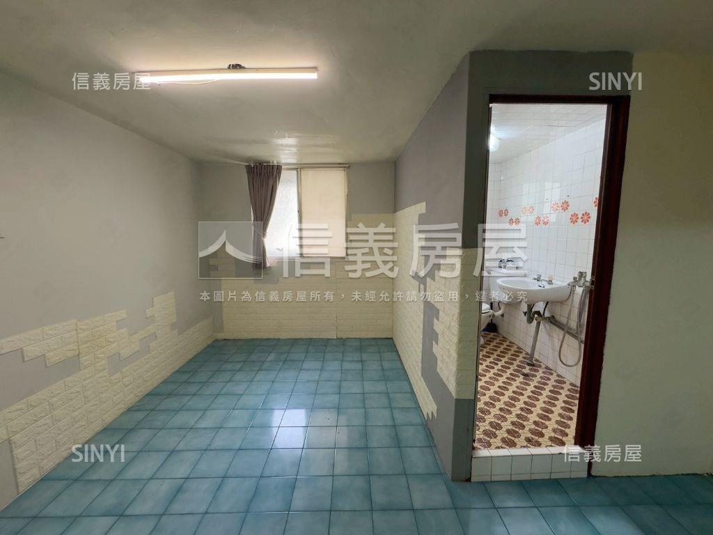 文化西正路南曜金店面房屋室內格局與周邊環境