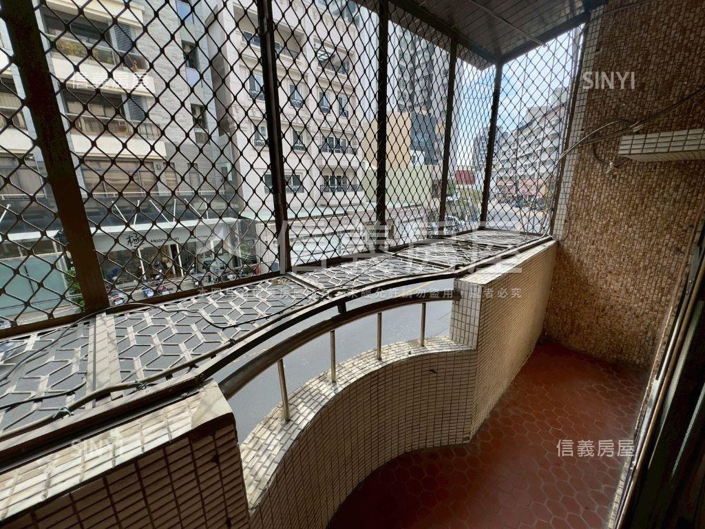 文化西正路南曜金店面房屋室內格局與周邊環境