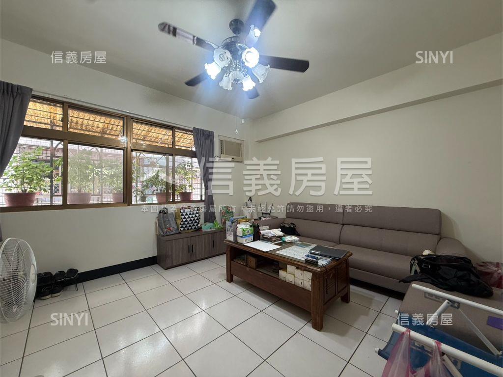 有中庭有管理的公寓兩房車房屋室內格局與周邊環境