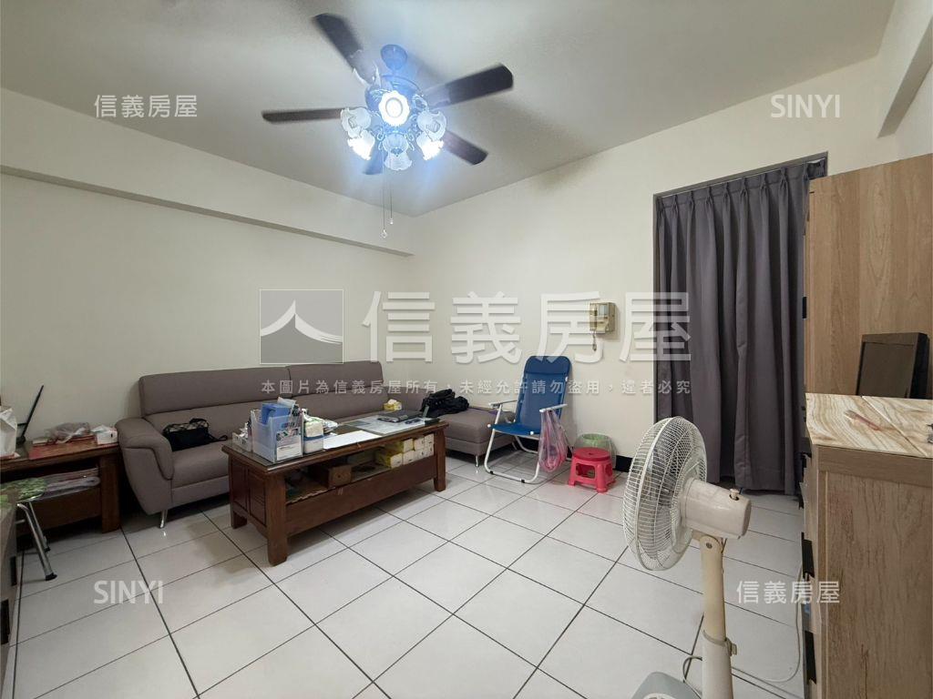 有中庭有管理的公寓兩房車房屋室內格局與周邊環境