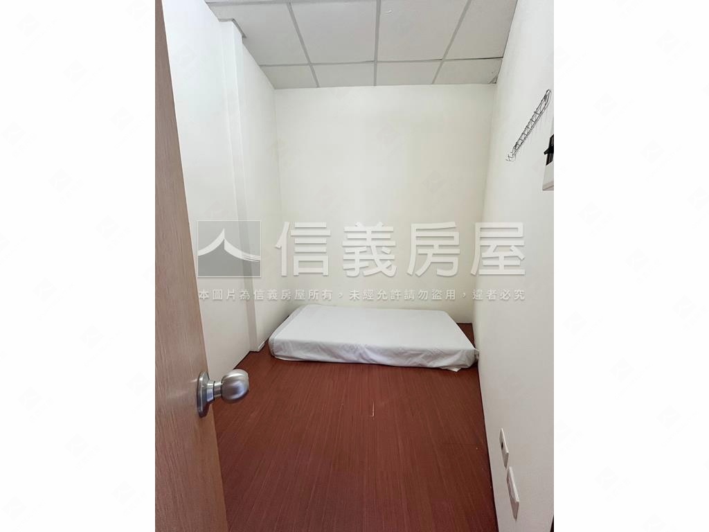 中正傳家黃金大面寬住店房屋室內格局與周邊環境