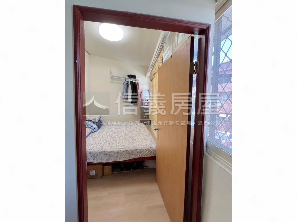 中正傳家黃金大面寬住店房屋室內格局與周邊環境