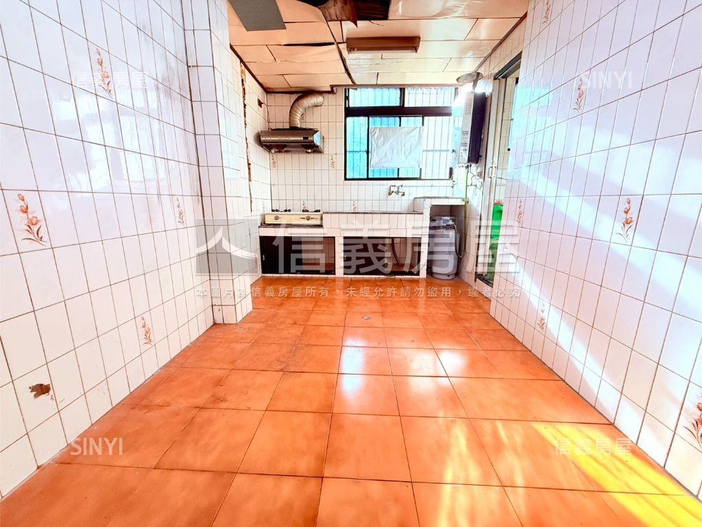 中正２樓★邊間３房★稀有房屋室內格局與周邊環境