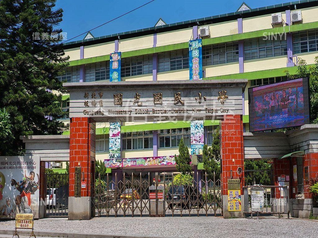 中正２樓★邊間３房★稀有房屋室內格局與周邊環境