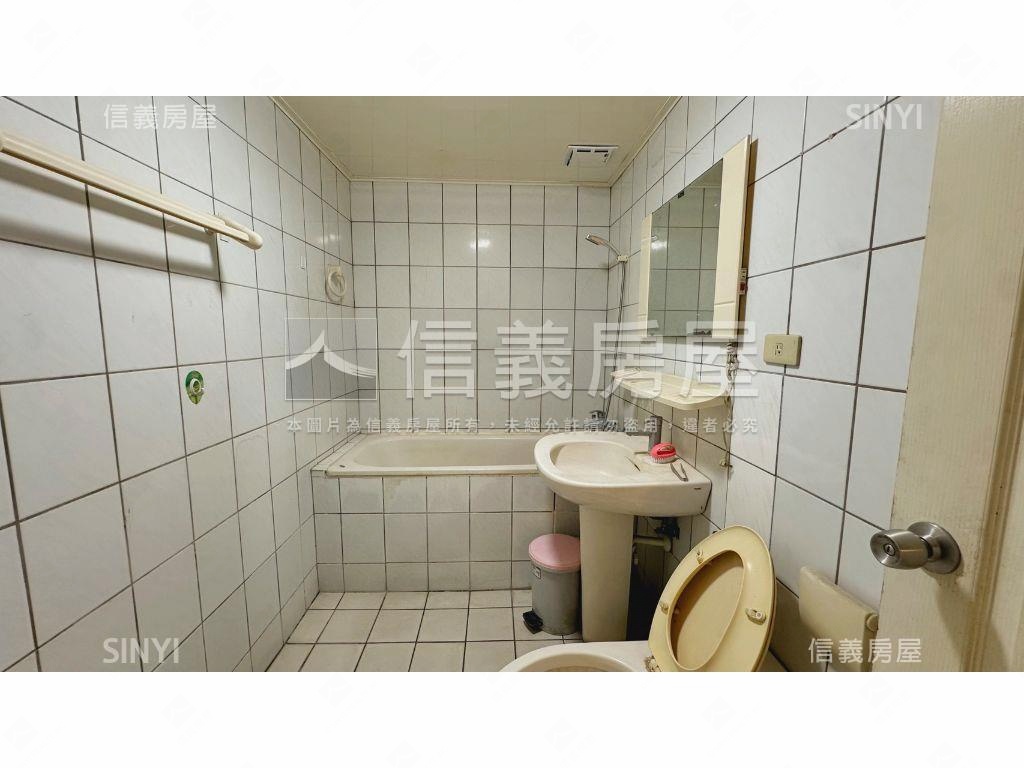 近勤美三房平車房屋室內格局與周邊環境