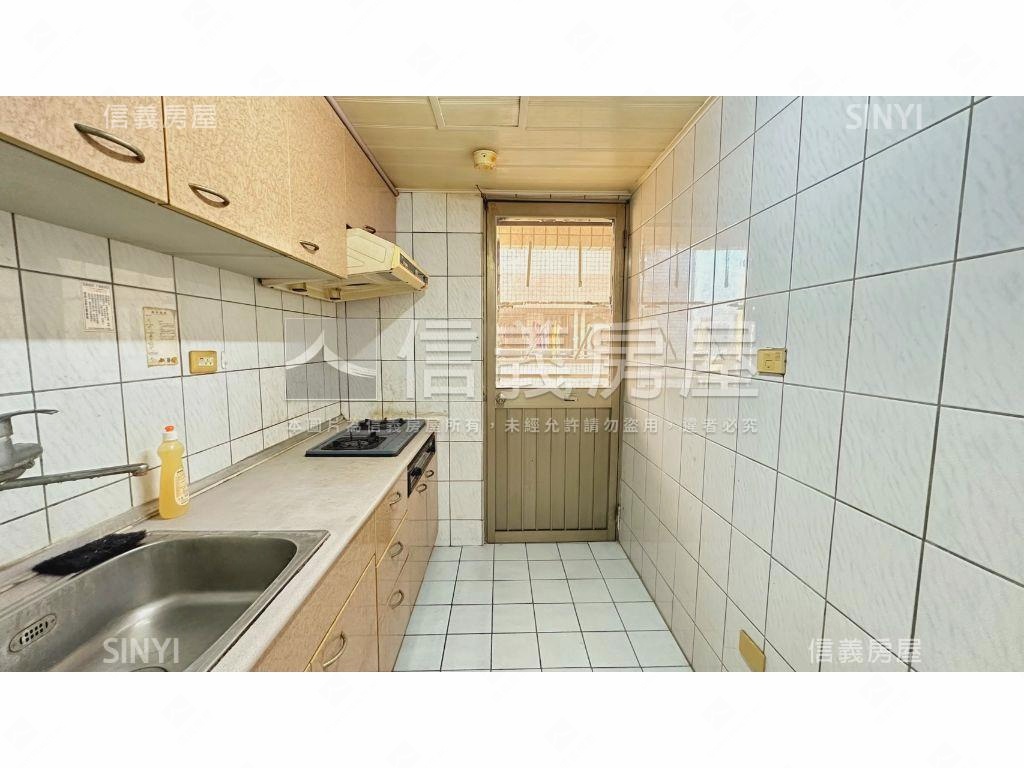 近勤美三房平車房屋室內格局與周邊環境