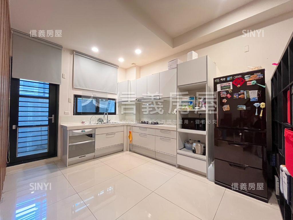 近仁中公園大地坪雙車墅房屋室內格局與周邊環境