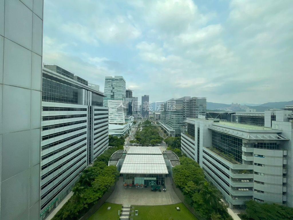 南港軟體園區高樓２戶房屋室內格局與周邊環境