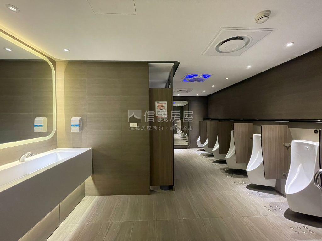 南港軟體園區高樓２戶房屋室內格局與周邊環境