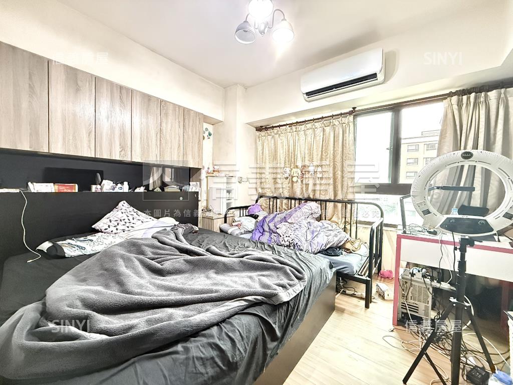 閱美館美裝潢三房車位房屋室內格局與周邊環境
