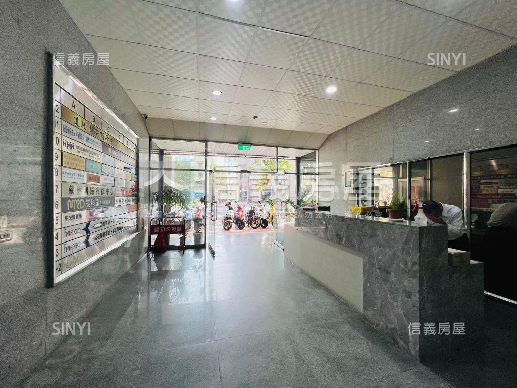 亞灣近輕軌國際港埠商辦房屋室內格局與周邊環境