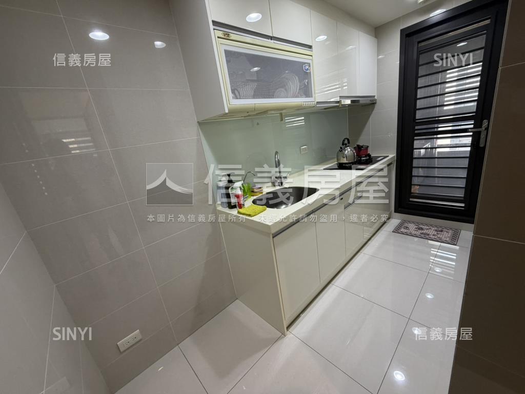 翔譽邊間兩房房屋室內格局與周邊環境