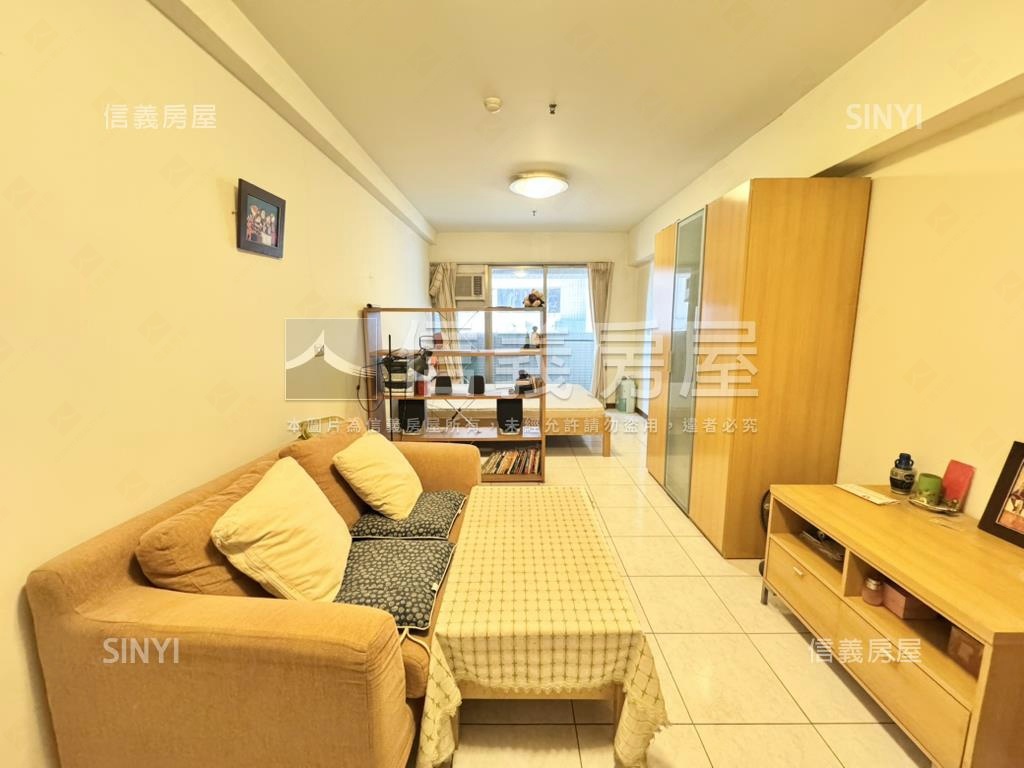 摩天高樓層精緻套房房屋室內格局與周邊環境