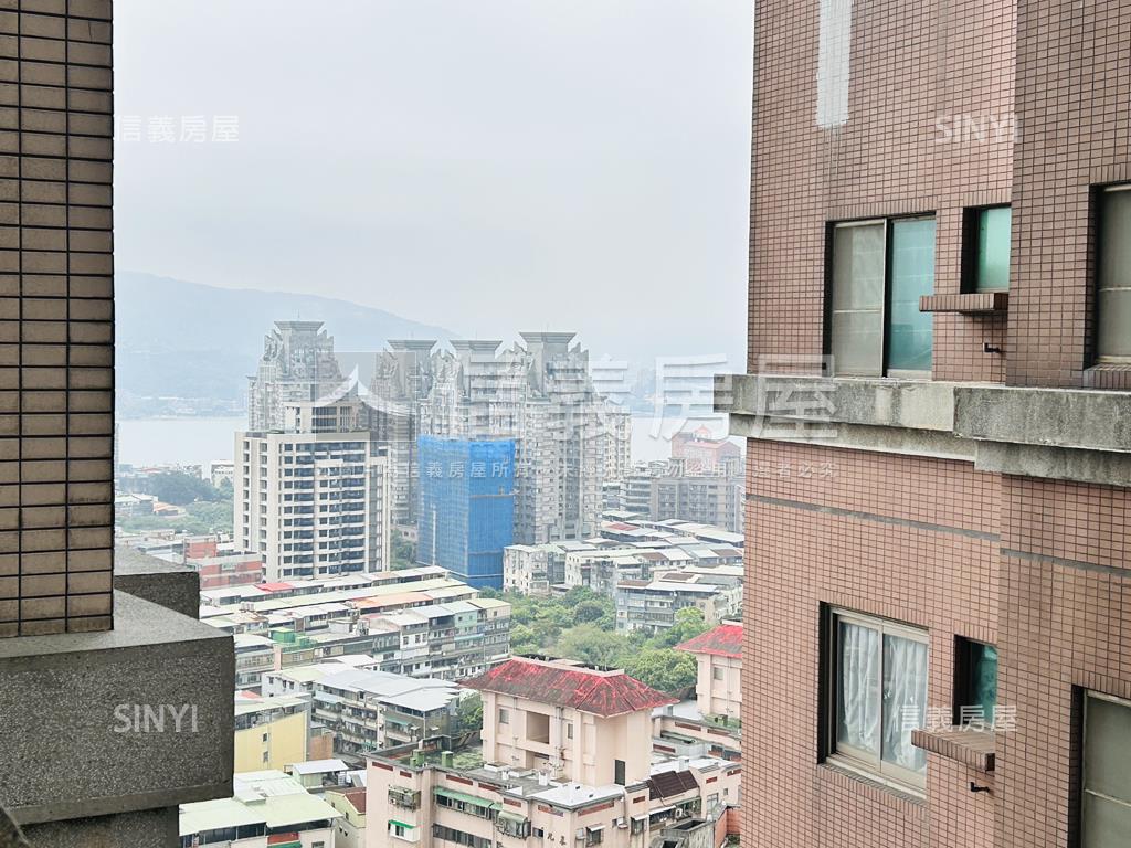 摩天高樓層精緻套房房屋室內格局與周邊環境