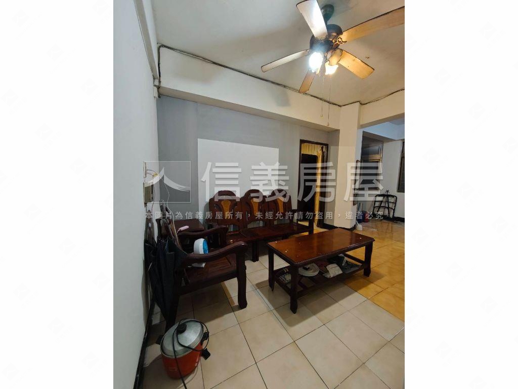 國泰街的一道光★溫馨好宅房屋室內格局與周邊環境