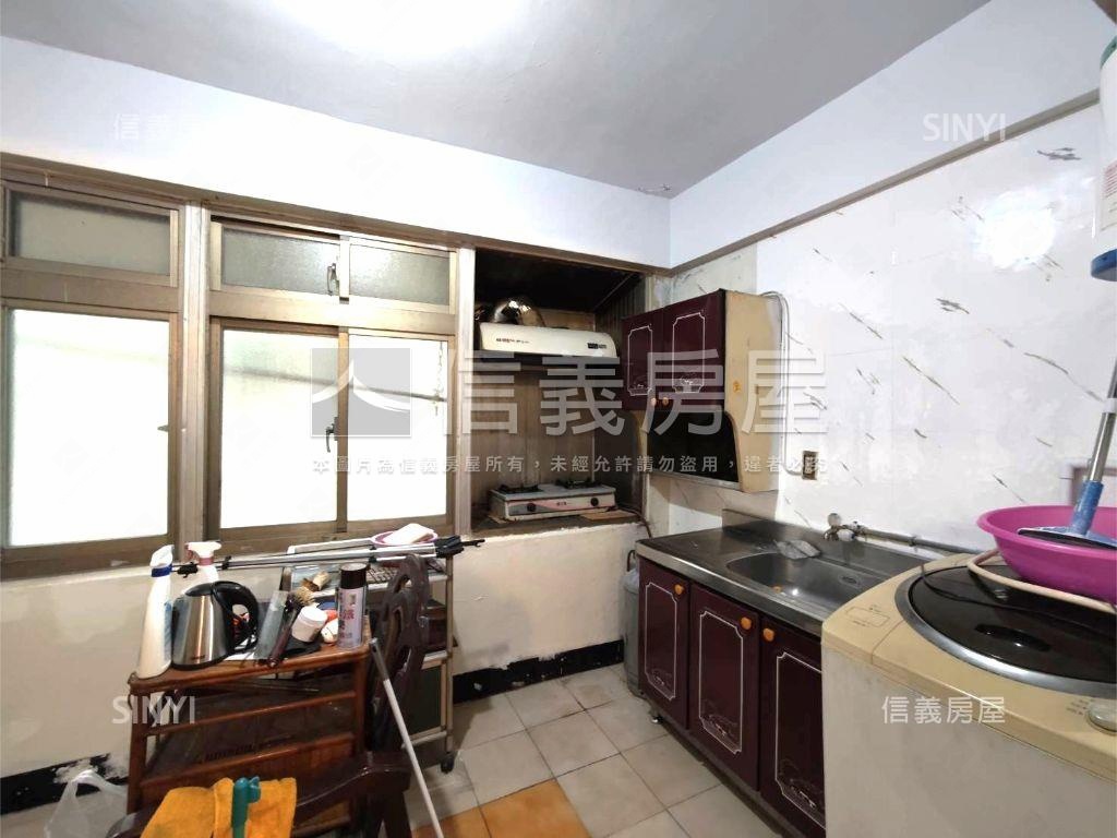 國泰街的一道光★溫馨好宅房屋室內格局與周邊環境