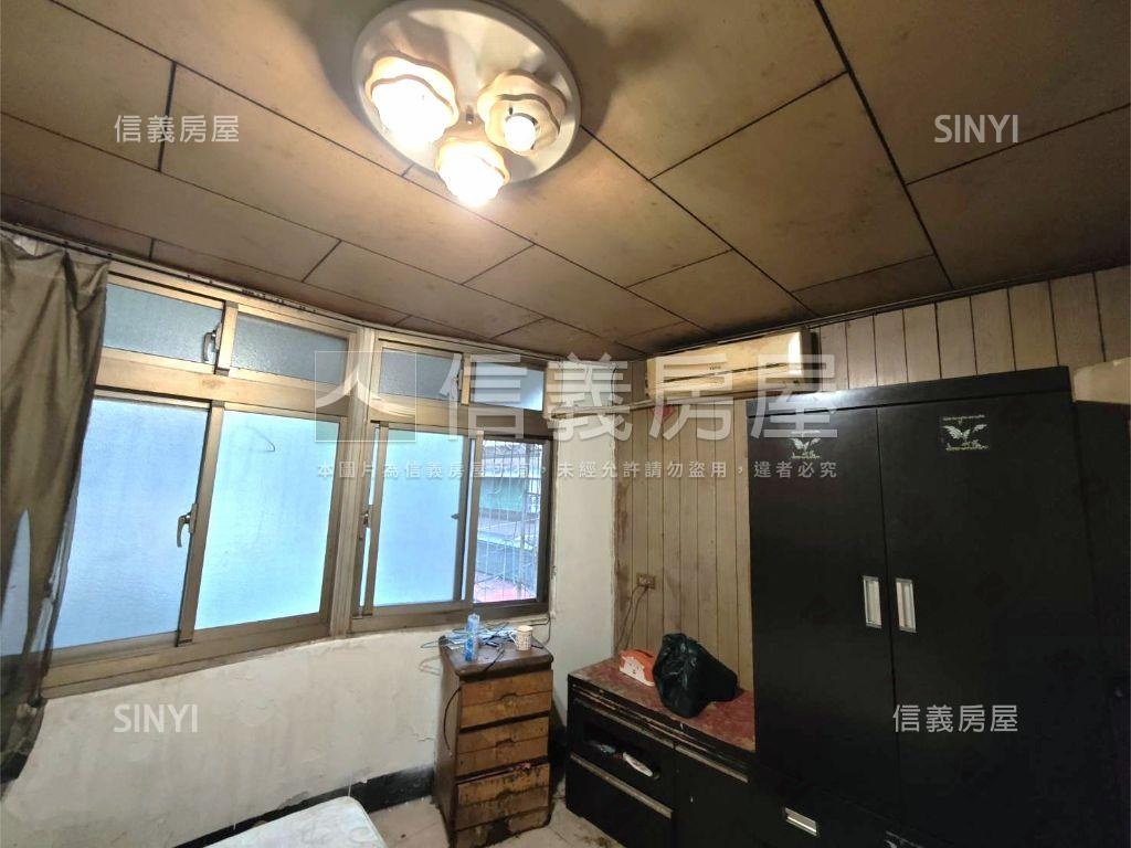 國泰街的一道光★溫馨好宅房屋室內格局與周邊環境