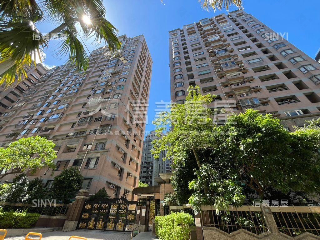 山海大地平面車位房屋室內格局與周邊環境