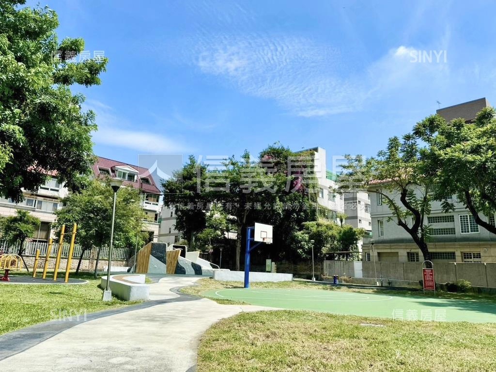 市政新銳高樓Ａ７三房平車房屋室內格局與周邊環境