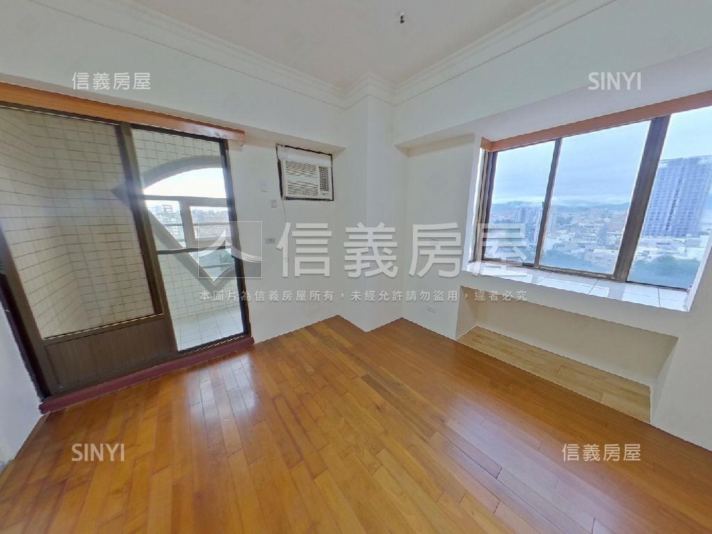 低總價➹高工商圈三房車位房屋室內格局與周邊環境