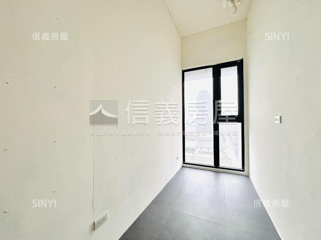 承德邊間八樓３房車房屋室內格局與周邊環境