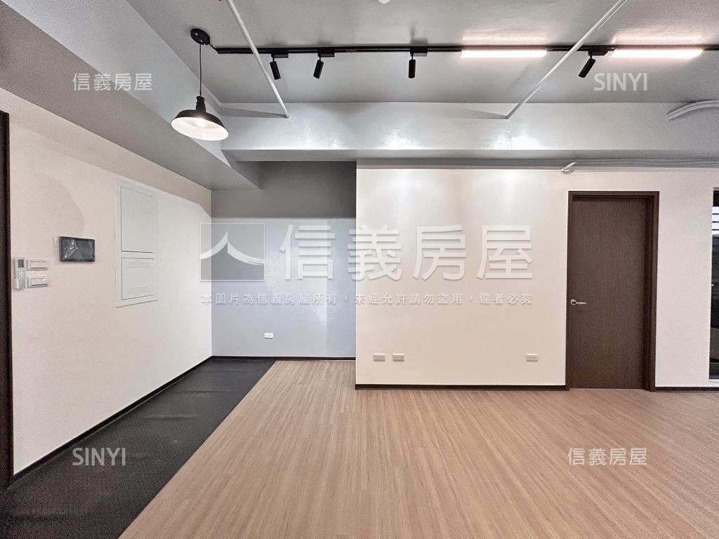 築成豐州兩房房屋室內格局與周邊環境