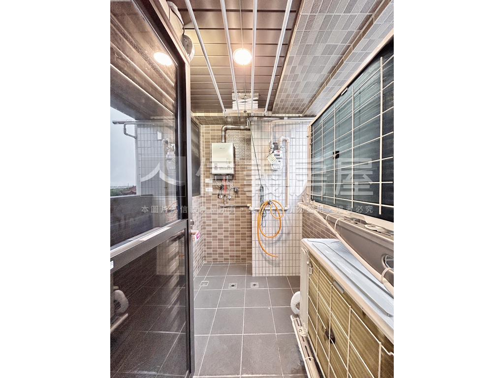 築成豐州兩房房屋室內格局與周邊環境