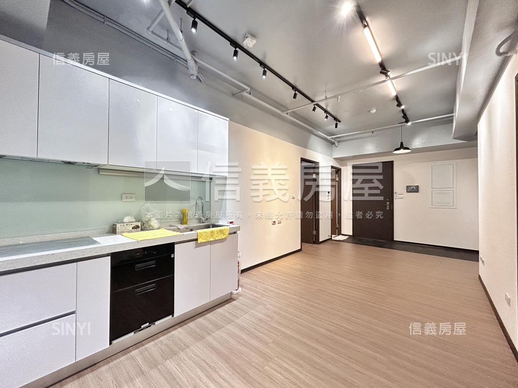 築成豐州兩房房屋室內格局與周邊環境