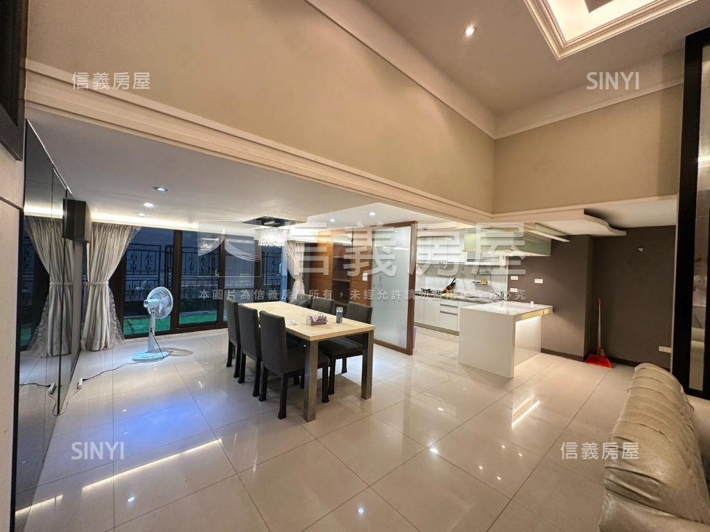 奇岩北美市挑高一樓房屋室內格局與周邊環境