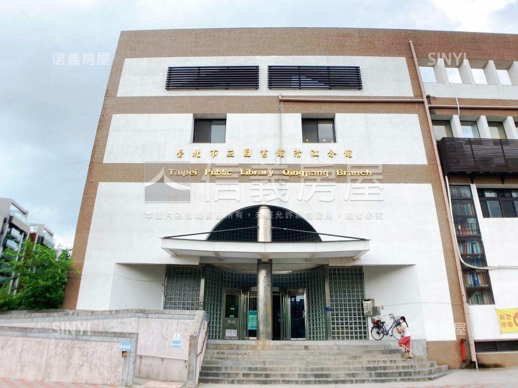 奇岩北美市挑高一樓房屋室內格局與周邊環境