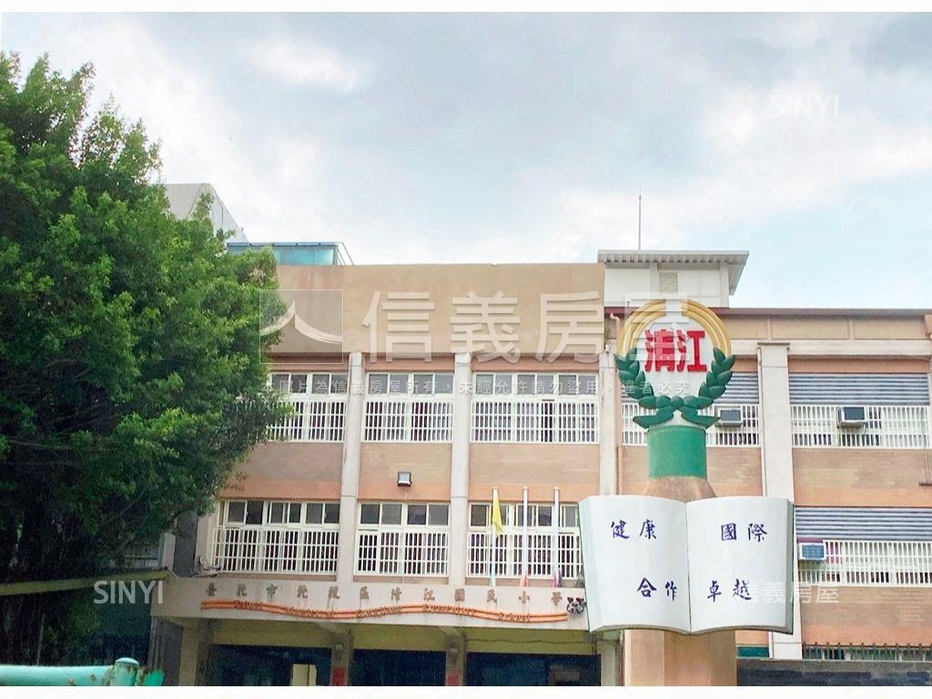 奇岩北美市挑高一樓房屋室內格局與周邊環境