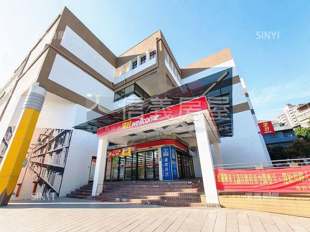 奇岩北美市挑高一樓房屋室內格局與周邊環境