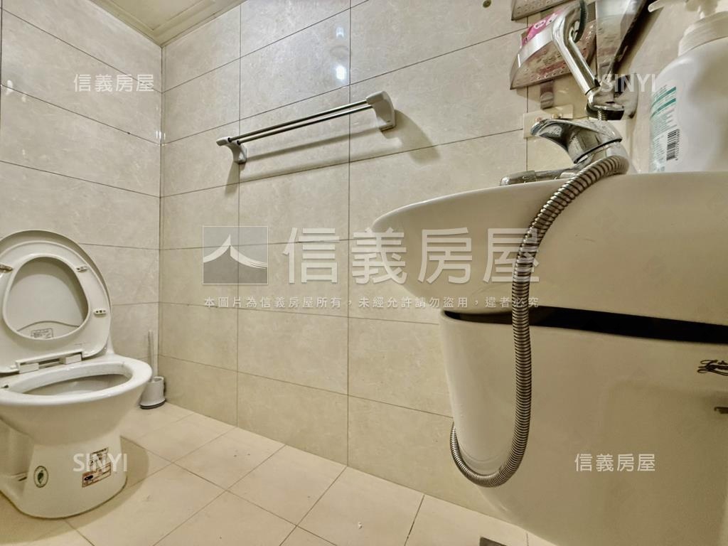 正新市一路三段金店面房屋室內格局與周邊環境