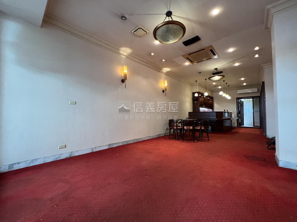 晴光稀有人潮店面房屋室內格局與周邊環境