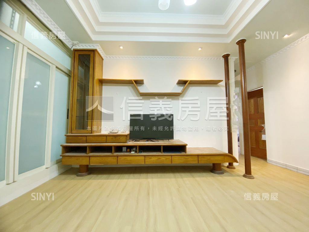 燙金西屯門牌近捷運美三房房屋室內格局與周邊環境