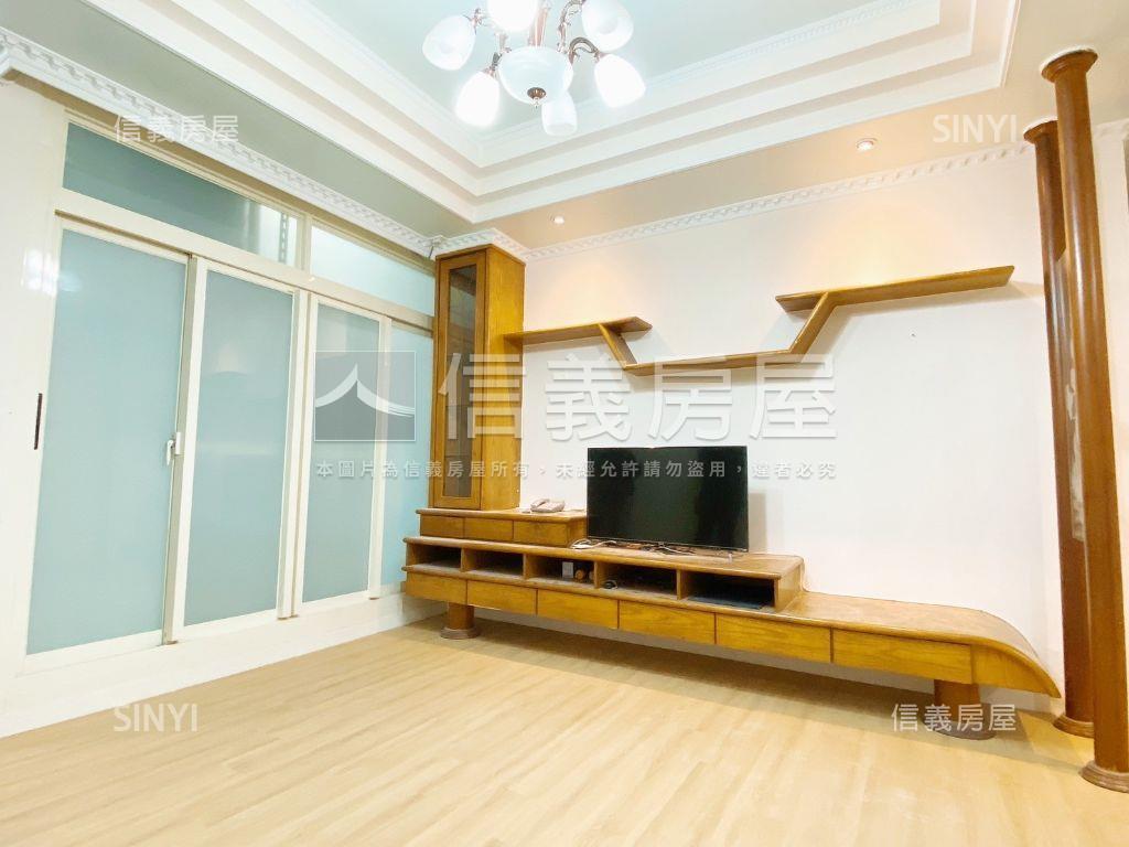 燙金西屯門牌近捷運美三房房屋室內格局與周邊環境