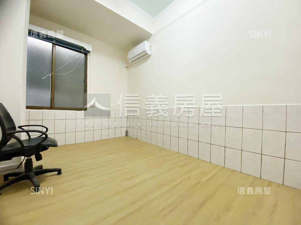 燙金西屯門牌近捷運美三房房屋室內格局與周邊環境