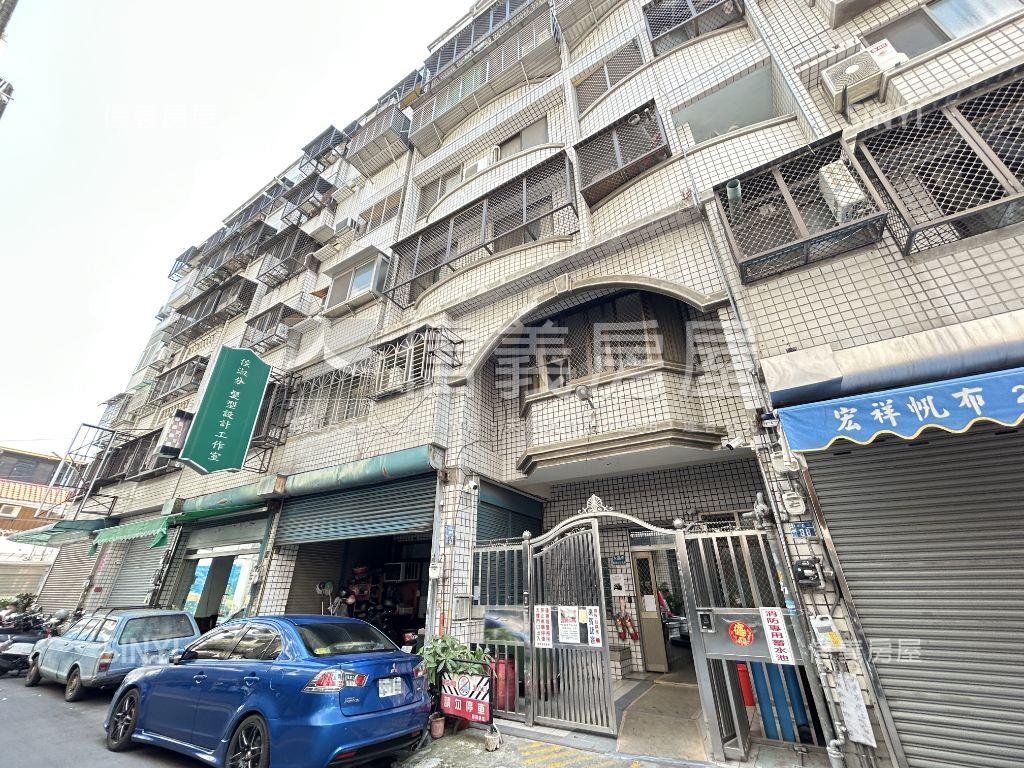 燙金西屯門牌近捷運美三房房屋室內格局與周邊環境