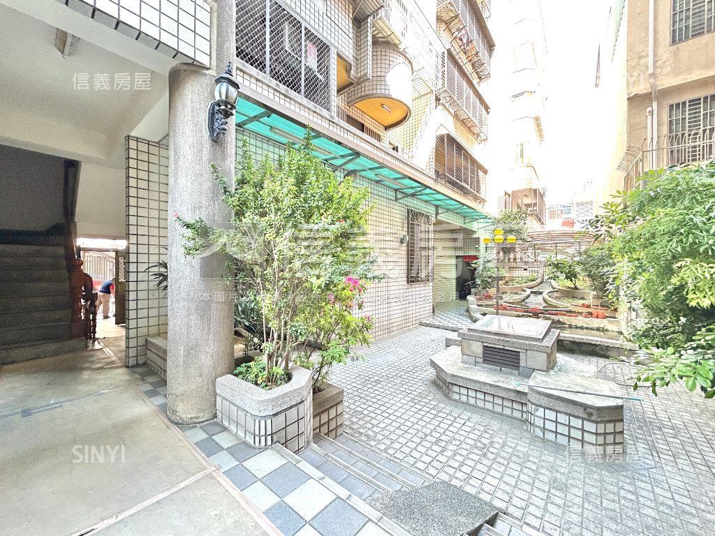 燙金西屯門牌近捷運美三房房屋室內格局與周邊環境