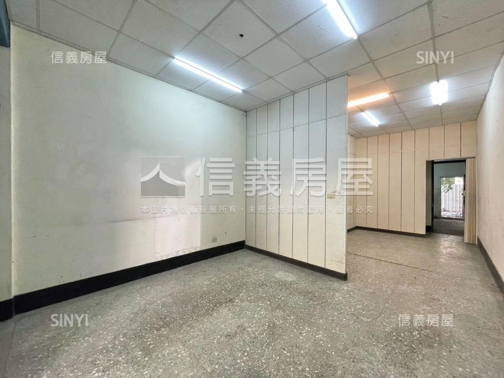 近精誠高中有後院棒透天房屋室內格局與周邊環境