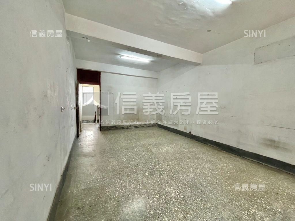 近精誠高中有後院棒透天房屋室內格局與周邊環境