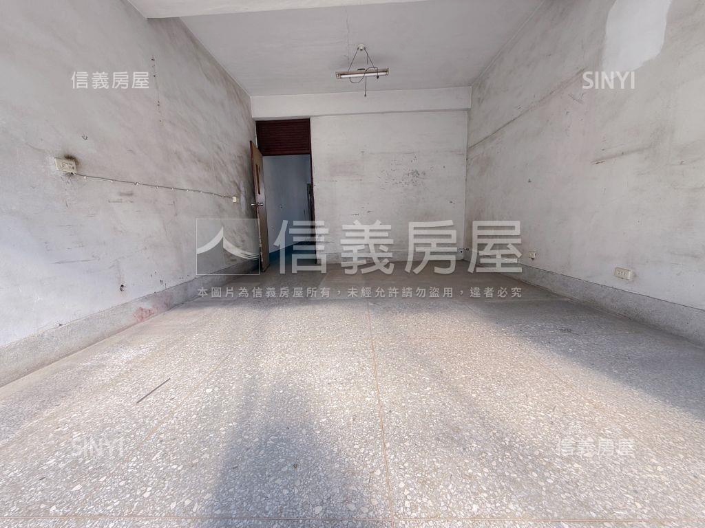 近精誠高中有後院棒透天房屋室內格局與周邊環境