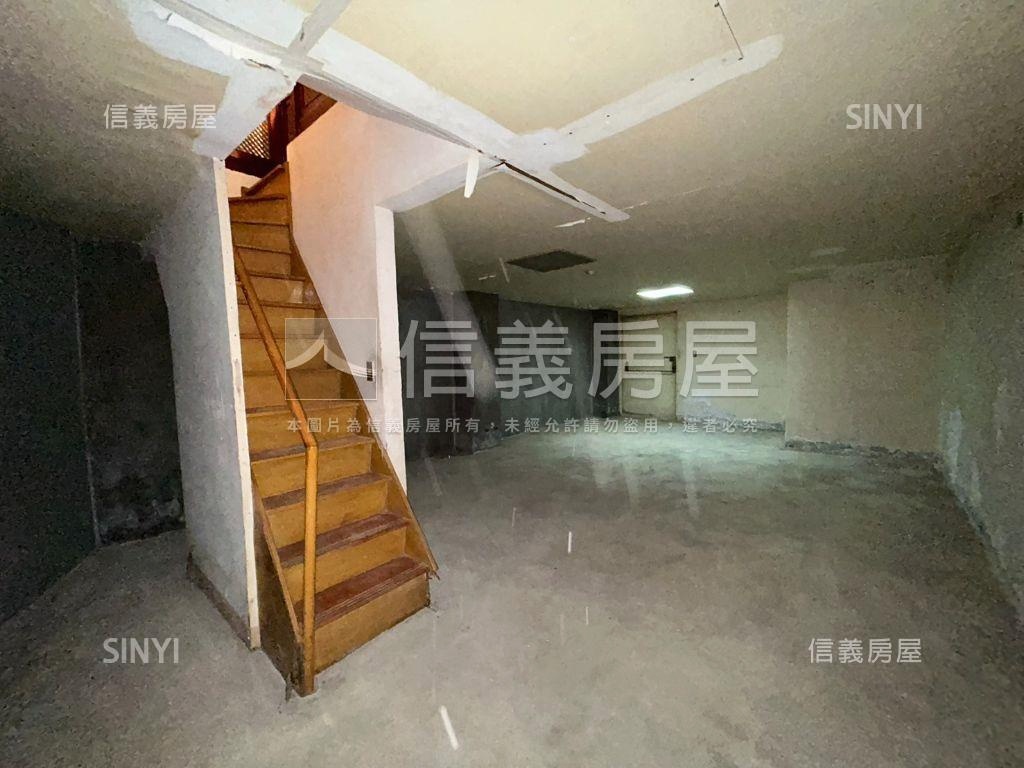 專任‧國泰碧園房屋室內格局與周邊環境