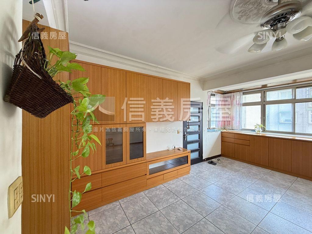 頂溪捷運｜邊間大空間美屋房屋室內格局與周邊環境