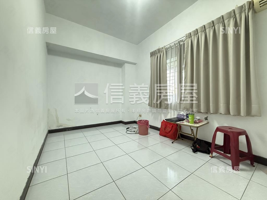 成功景觀三房車位房屋室內格局與周邊環境