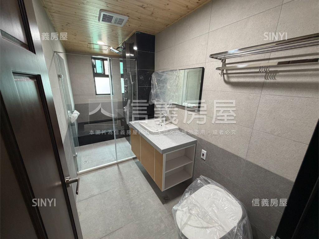 石門景觀大露臺電梯別墅房屋室內格局與周邊環境